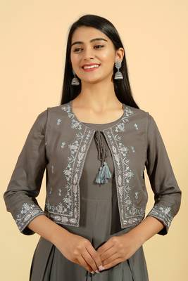 Kipek Womens Rayon Solid Flared Kurta jacket set (Grey) 5