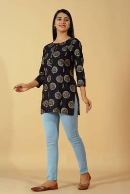 Kipek Womens Rayon Printed straight Tunic (Black) 4