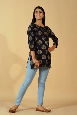 Kipek Womens Rayon Printed straight Tunic (Black) 5
