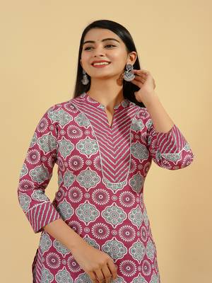 Kipek Womens Cotton Printed Straight Kurta set (Purple) 5