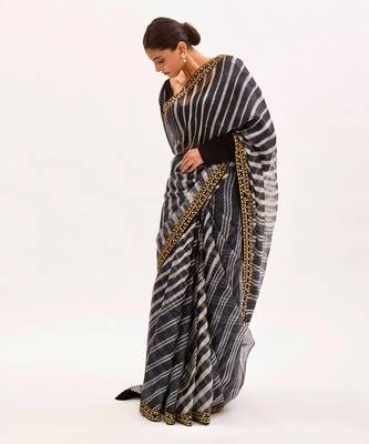 Black Hand Embroidered Lahariya Saree Set 2