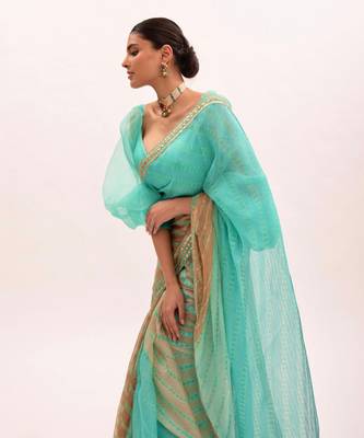Sea Green Hand Embroidered Lahariya Saree Set 6