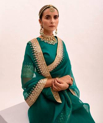 Emerald Green Hand Embroidered Gota Patti Bridal Saree Set 4