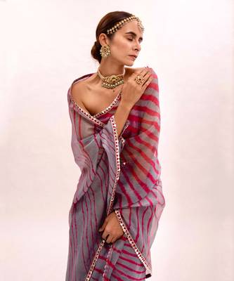 Grey-Red Hand Embroidered Lahariya Saree Set 4