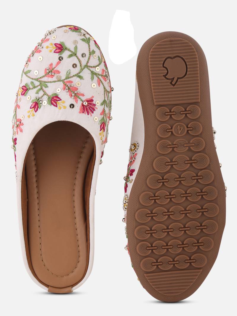 White Floral Embrodary Canvas Flats