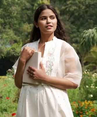 Ivory Eliza Crop Jacket  5