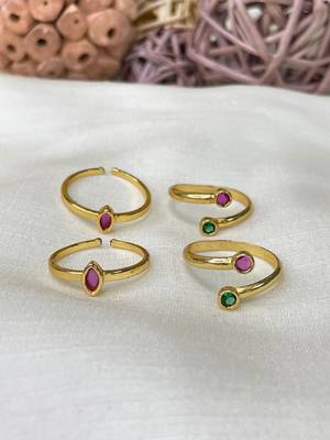Gold toe rings 2