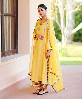 Yellow Gold stripped dupatta  1