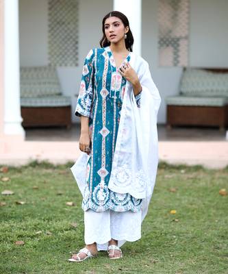 Reshan ari embroidered dupatta. 2