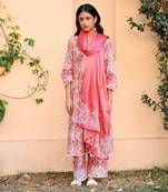 Reshan ari embroidered dupatta.
