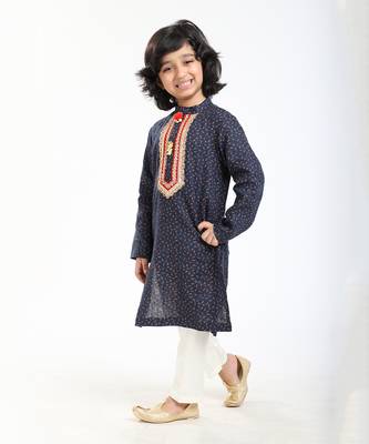 Linen Kurta Set, Embellishment With Pompom Along With Ivory  Pyjama 5