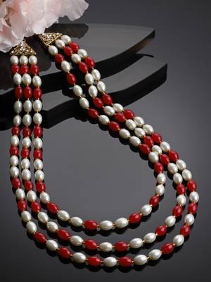 Red necklaces 1