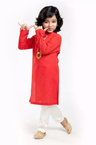 3 Pcs Linen  Kurta Set  With Gold Sequin Vest Coat And Pyjama