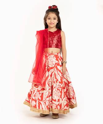 100% Pure Linen Lehenga Set With Sequin Embellised Blouse And Contrast Dupatta   1