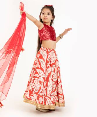 100% Pure Linen Lehenga Set With Sequin Embellised Blouse And Contrast Dupatta   4