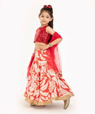 100% Pure Linen Lehenga Set With Sequin Embellised Blouse And Contrast Dupatta   5