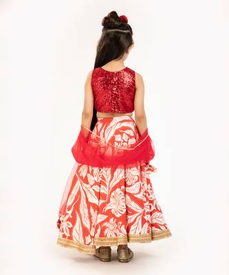 100% Pure Linen Lehenga Set With Sequin Embellised Blouse And Contrast Dupatta   6