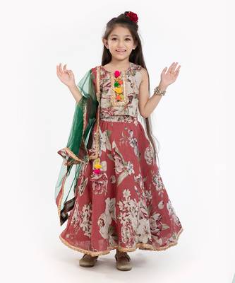 100% Pure Linen Lehenga Set With Heavy Embellised Blouse And Contrast Dupatta   5