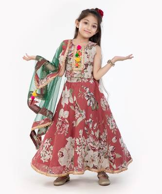 100% Pure Linen Lehenga Set With Heavy Embellised Blouse And Contrast Dupatta   13