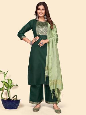 Vbuyz Women'S Printed Straight Cotton Blend Green Stitched Kurta Palazzo With Dupatta 1