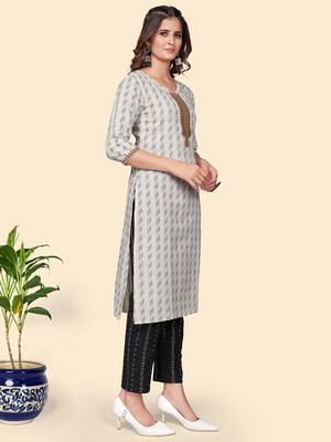 Vbuyz Women'S Printed Straight Cotton Blend White Stitched Kurta Pant With Dupatta 6