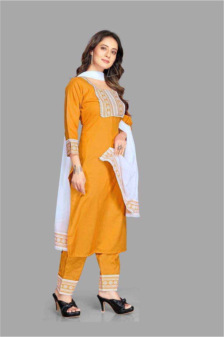 Style Samsara Cotton Blend Printed Kurta, Pant and Dupatta Set