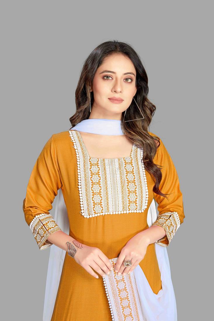 Style Samsara Cotton Blend Printed Kurta, Pant and Dupatta Set