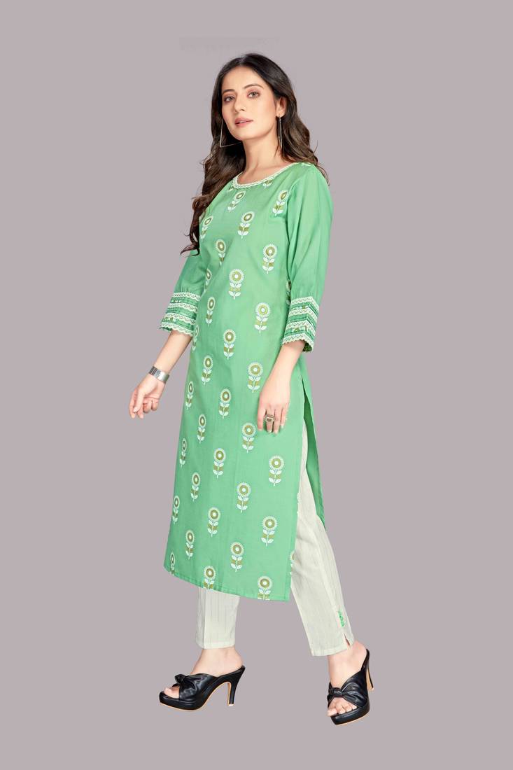 Style Samsara Women Kurta and Lurex Pant Set