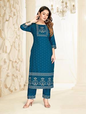 Style Samsara Kurta and Pant Set With Antique Print 1