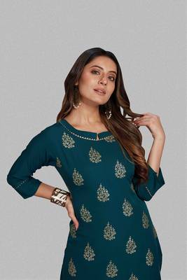 Style Samsara Foil Printed Crepe Straight kurta pant set 4