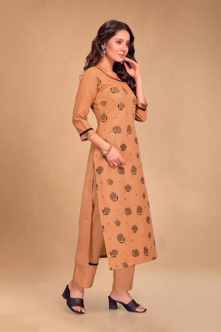 Style Samsara Foil Printed cotton blend kurti with pant