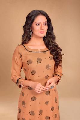 Style Samsara Foil Printed cotton blend kurti with pant 4