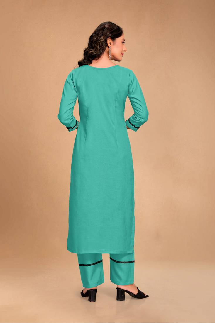 Style Samsara Foil Printed cotton blend kurti with pant