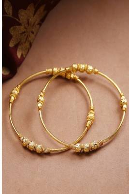 GOLD PLATED DESIGN BANGLE 1