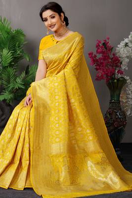 Yellow Woven silk blend Saree With Blouse 2