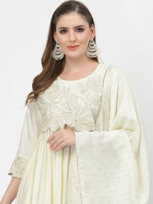 Off-white zari chanderi silk salwar 4