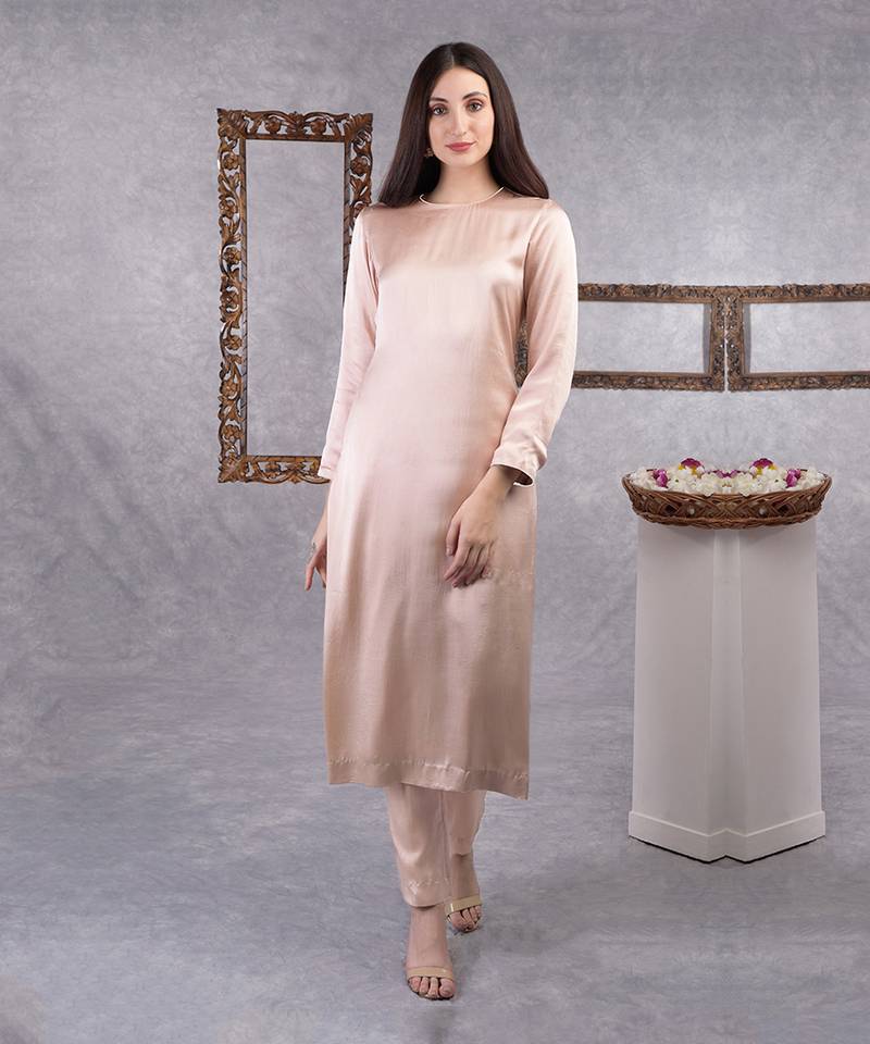 Oyster Pink Chikankari Kamdani Dupatta With Suit