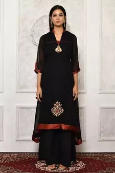 Black embroidered georgette kurta &-sets