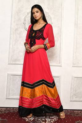 Red embroidered georgette kurta &-sets 1
