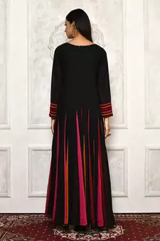 Black embroidered georgette kurta &-sets