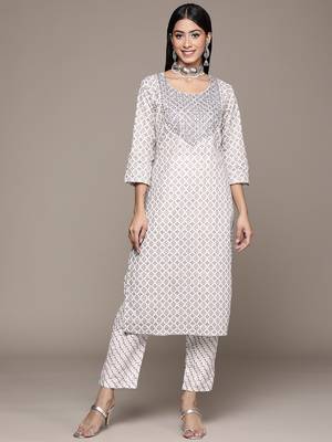 Off-white embroidered cotton kurta sets 1