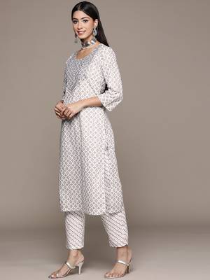 Off-white embroidered cotton kurta sets 2