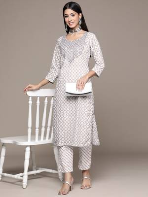 Off-white embroidered cotton kurta sets 5
