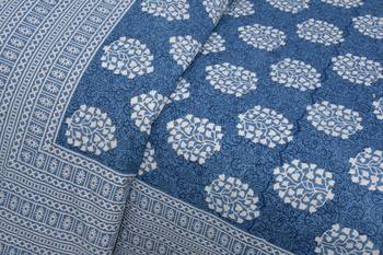 Cotton Printed King Size Double Bedsheet with 2 Pillow Covers Set 3