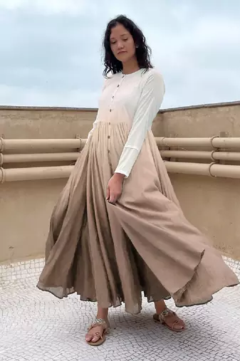 TANIA