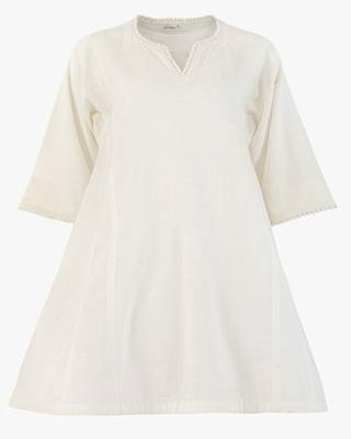 white cotton kurta set with pleated finish 2