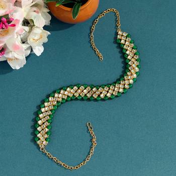 Green hair-accessories 2