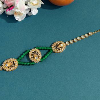 Green hair-accessories 2