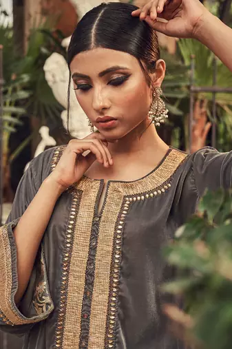 Steel Gray Velvet Kurta And Dhoti Salwar