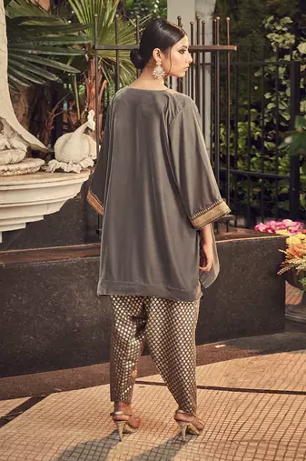 Steel Gray Velvet Kurta And Dhoti Salwar